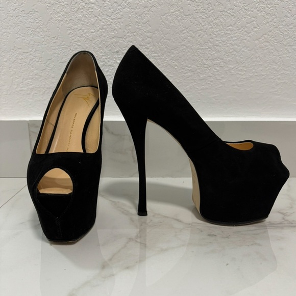 Black Giuseppe zanotti size 37 - Picture 2 of 4